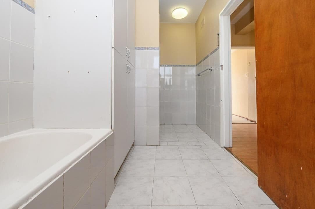 Spacious Coastal Living - An Exceptional Opportunity Near the Sea — photograph 20 of 21