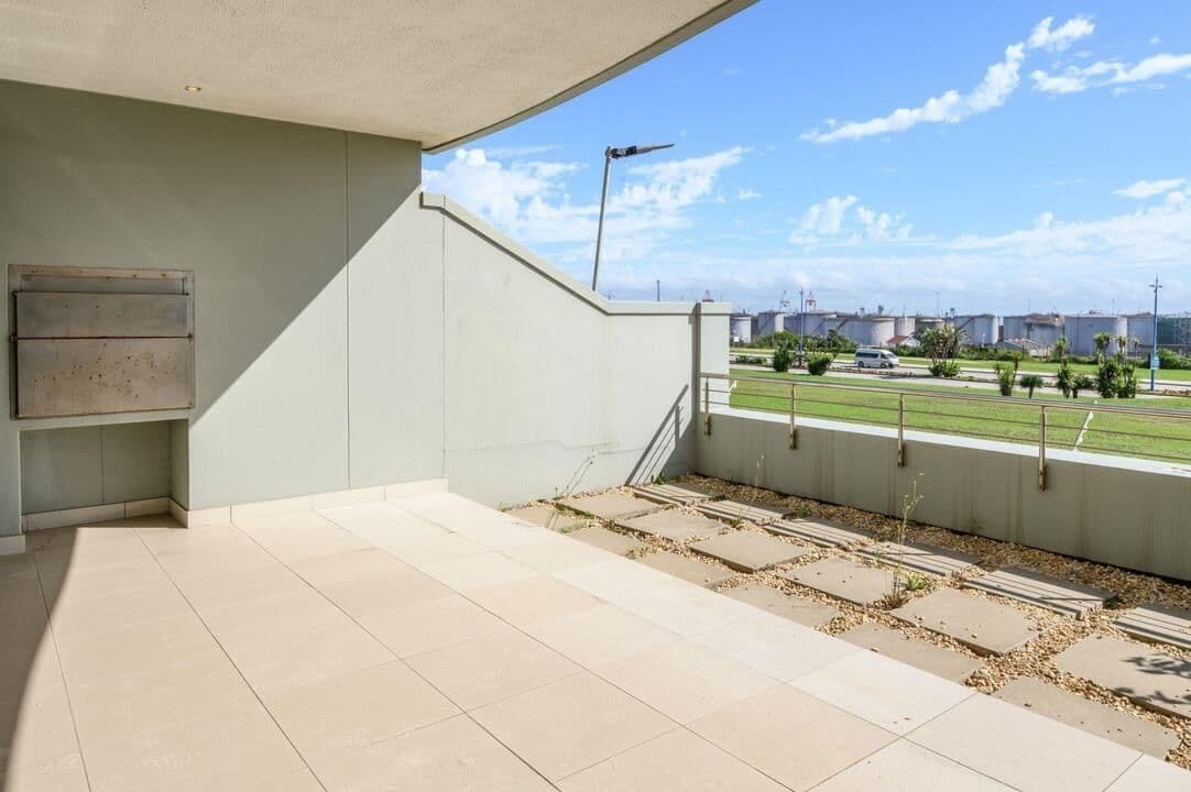 Prestigious residence with sea views and garden — photograph 23 of 34