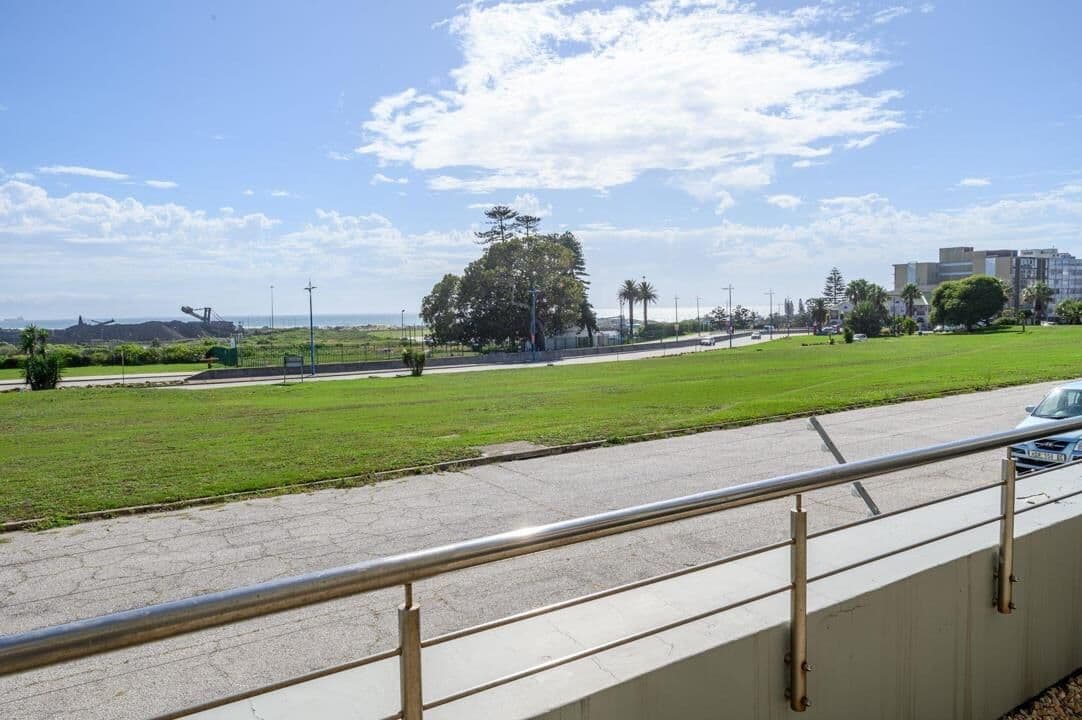 Prestigious residence with sea views and garden — photograph 26 of 34