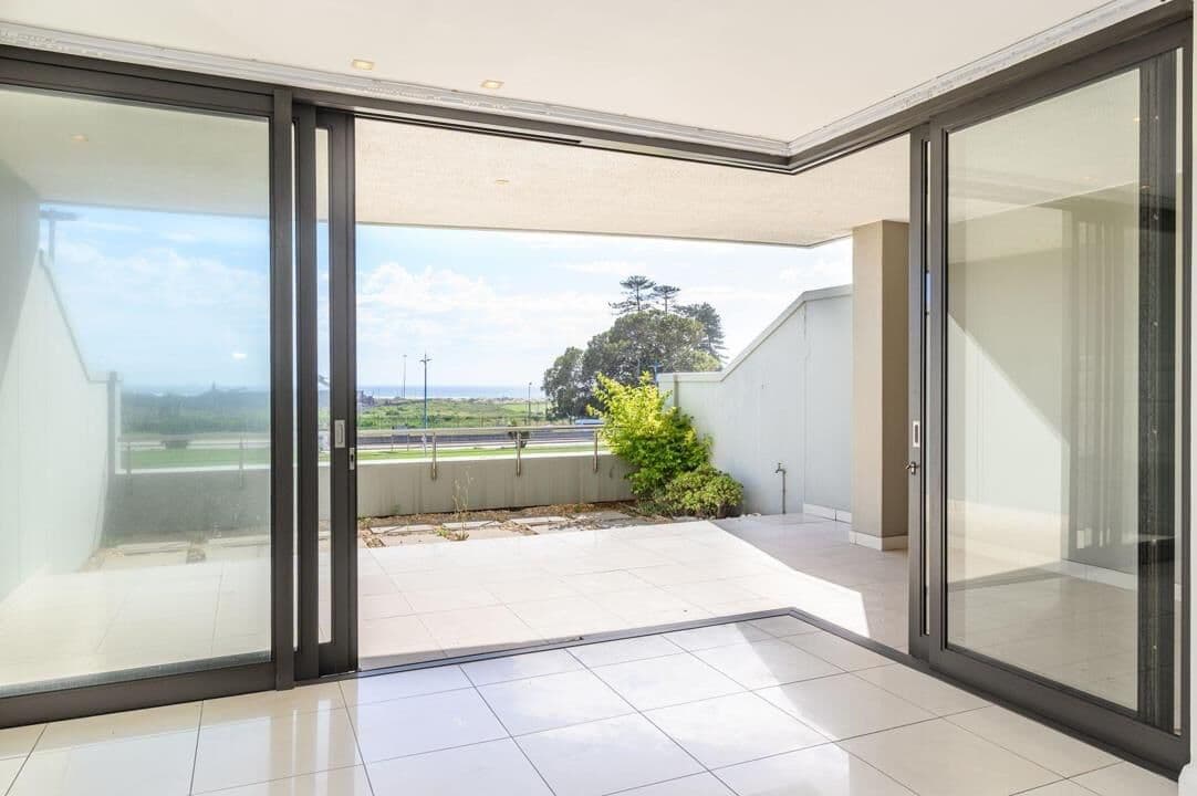 Prestigious residence with sea views and garden — Humewood