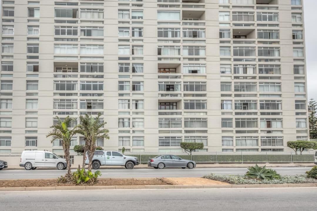 A RARE GEM WITH BREATHTAKING 180 DEG SEA VIEWS — photograph 42 of 74