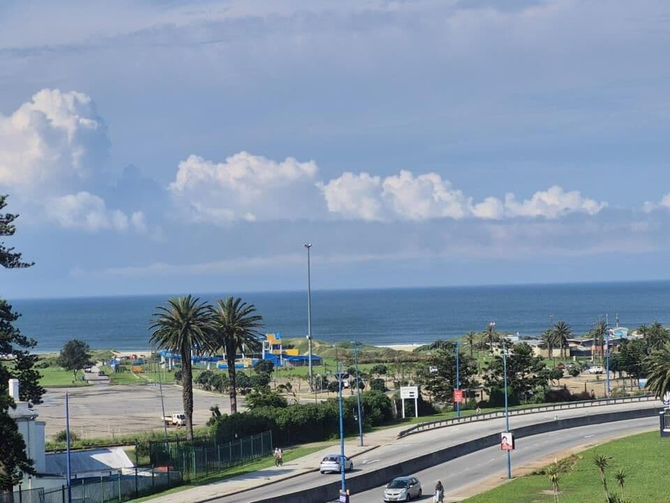 Spacious Coastal Living - An Exceptional Opportunity Near the Sea — Humewood