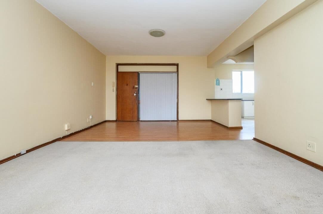 Spacious Coastal Living - An Exceptional Opportunity Near the Sea — photograph 9 of 21