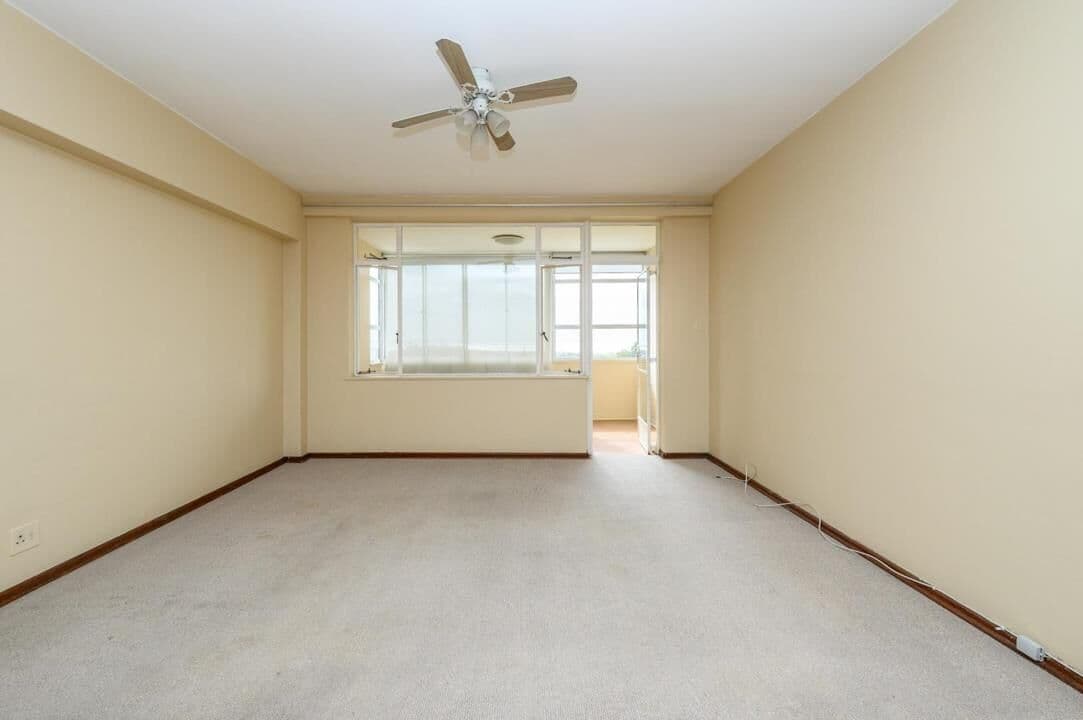 Spacious Coastal Living - An Exceptional Opportunity Near the Sea — photograph 10 of 21