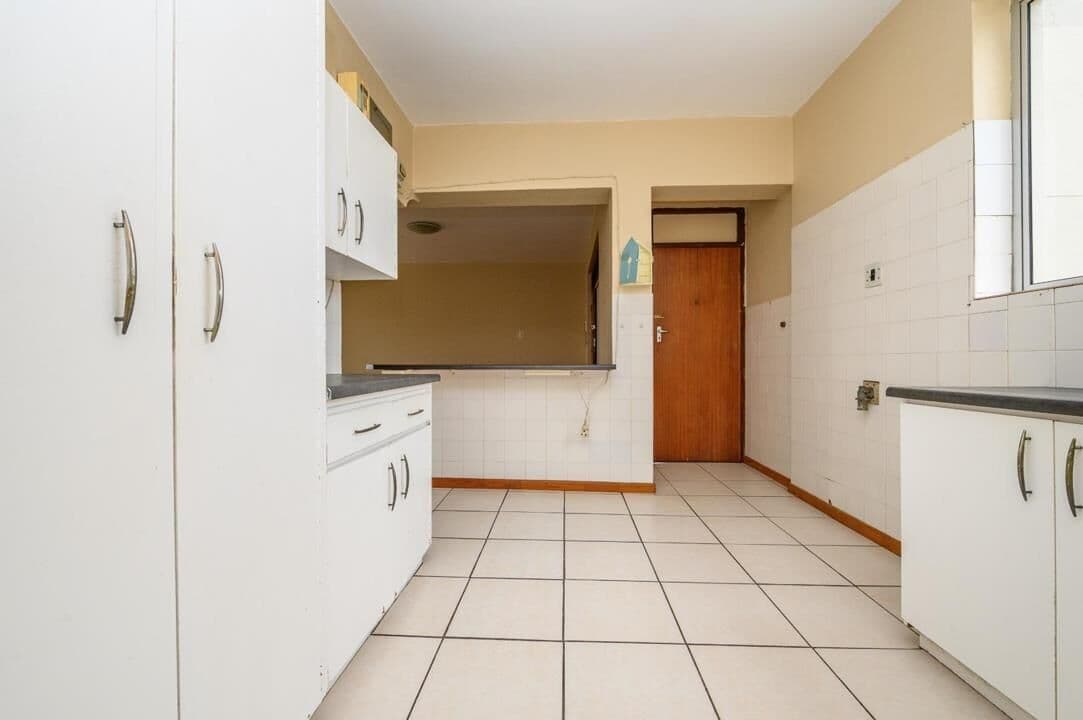 Spacious Coastal Living - An Exceptional Opportunity Near the Sea — photograph 15 of 21
